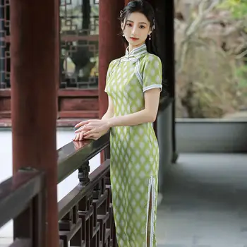 Cheongsam Mladé Dievča 2023 Nový Štýl High-End Upravené Sexy Francúzsky Šaty Retro Polovice Dĺžky Svetlo Žltá Zelená Elegantné Qipao